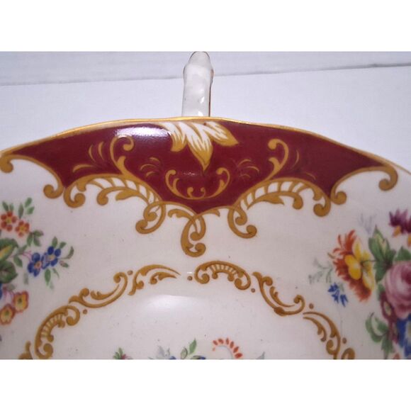 Vintage Royal Albert Canterbury Bone China Made in England Pattern Teacup - Picture 10 of 10